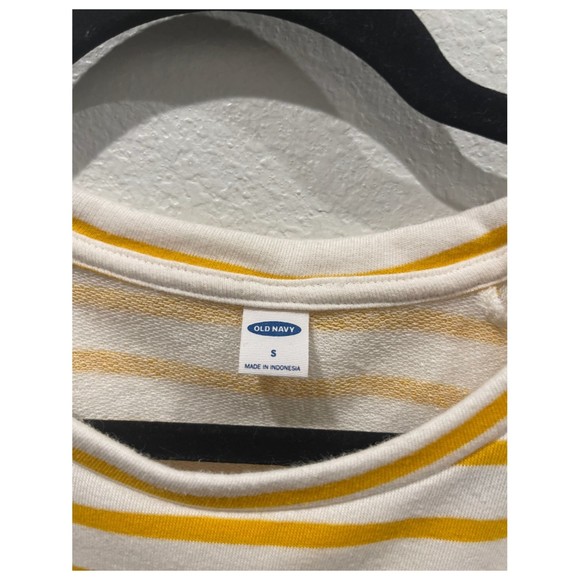 OLD NAVY White And Yellow Butterfly Short Sleeve Top - Picture 2 of 5